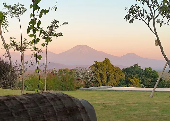 Sumberkima Hill 2 リゾート